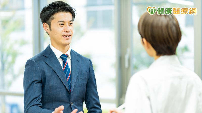 48歲男體檢白血球飆8萬!確診慢性骨髓性白血病 醫揭警訊與治療新方向