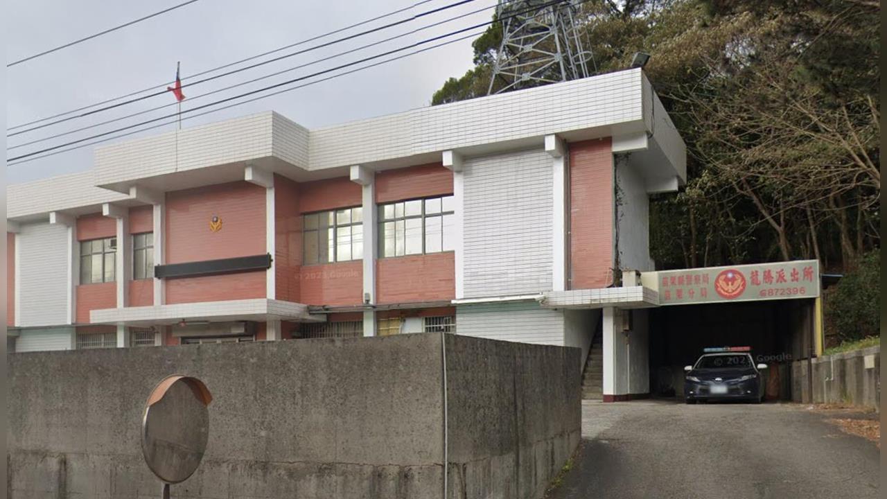 快新聞／台灣旅行團甘肅翻車1死！12傷「含2高階警」觀光署：為旅客親友自組團