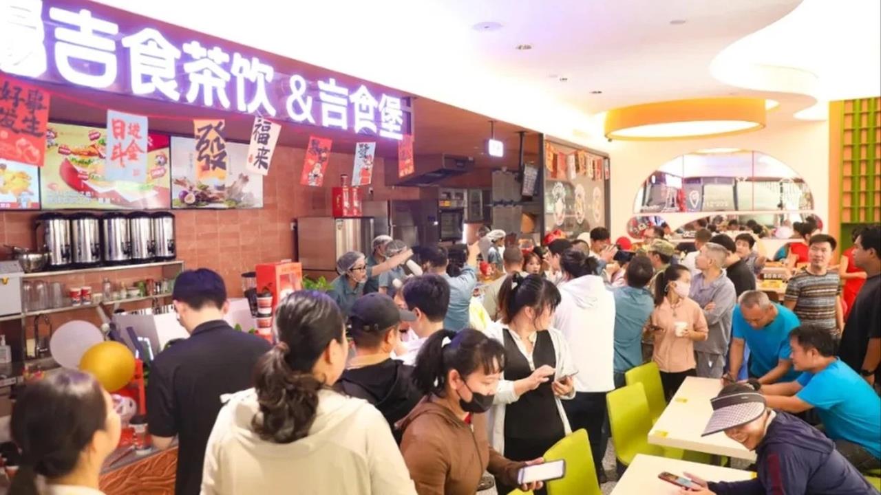 快新聞／強硬擴張！中國南海小島「蓋大型購物中心」　25日落成啟用