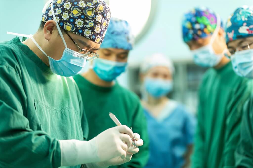 江蘇一家醫院負債1.8億元 通知全體員工即刻解聘