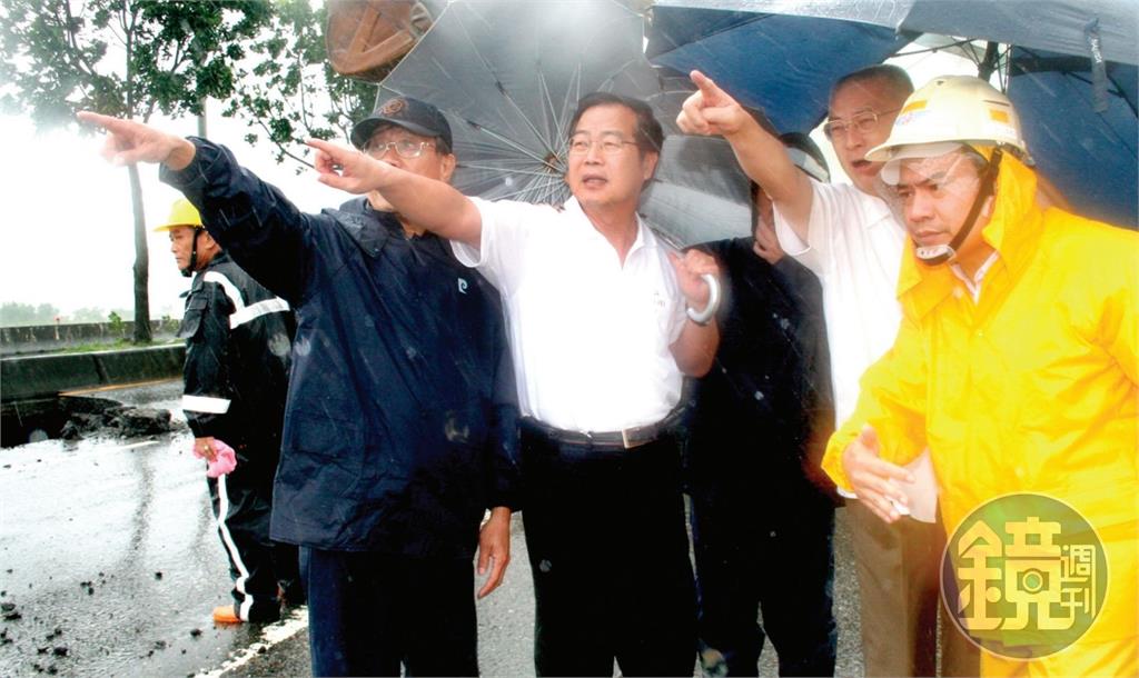 涉98罪總刑期逾600年！前南投縣長李朝卿貪污收回扣　確定要關21年2月