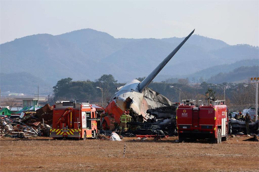濟州航空空難初步報告公開！鳥擊後黑盒子停止運作　引擎殘留血跡