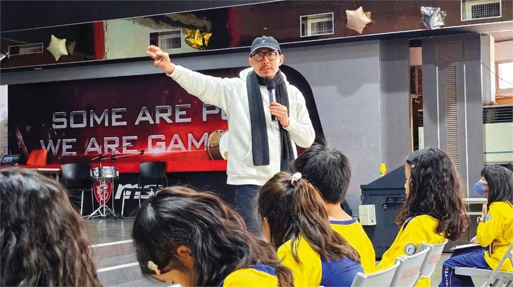 發文急籲「不要再捐款給裘振宇」　DK痛批：玩弄體制、把台灣人愛心當提款機