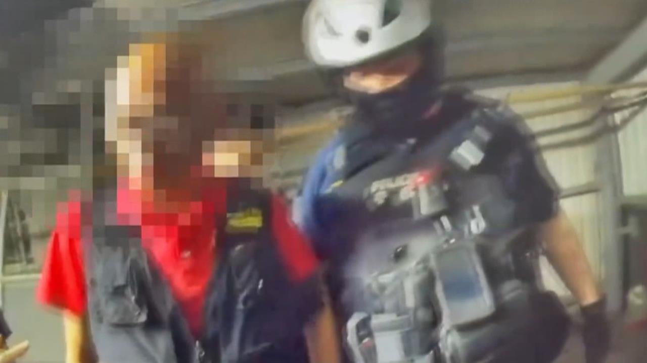不滿路人聊天太吵！　桃園醉男持刀威嚇依恐嚇罪送辦