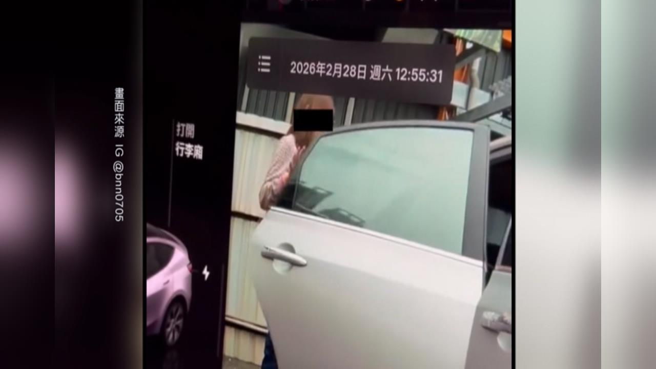 停在停車場車門卻多出一個洞？　藝人香蕉發文盼「他」出面負責