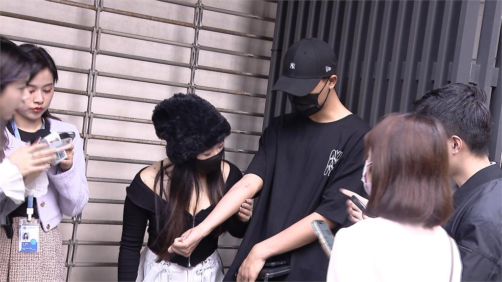 止汗劑惹的禍！　離香氛蠟燭太近引爆　女子臉被燻黑