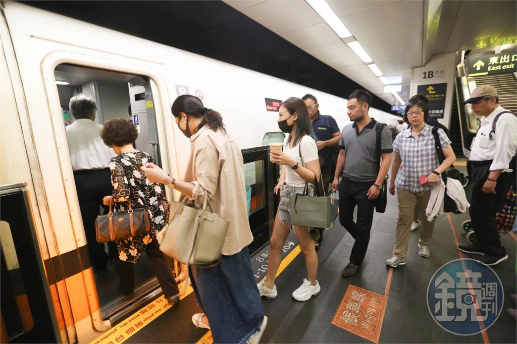 高鐵臉書粉專遭盜！官方聲明已停用　耶誕節活動即刻終止