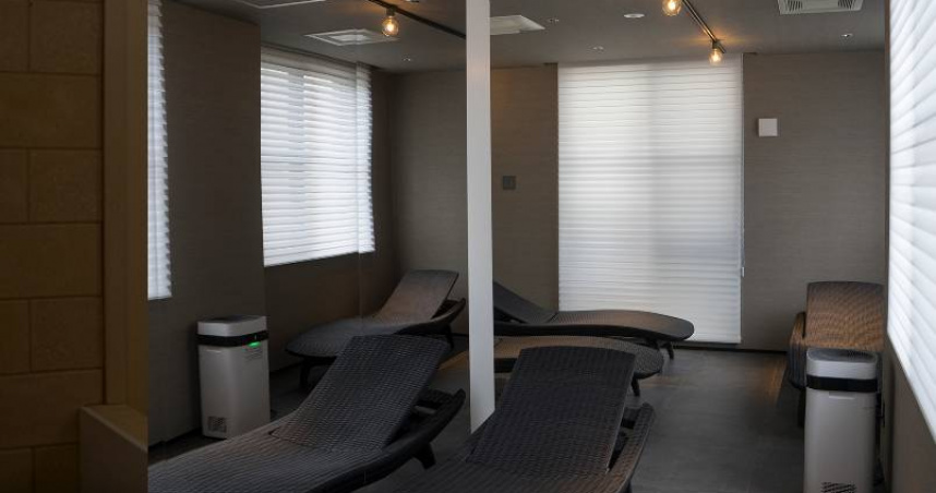 日本高級三溫暖失火釀2死！網紅夫妻身分曝光　曾按鈴求救無回應