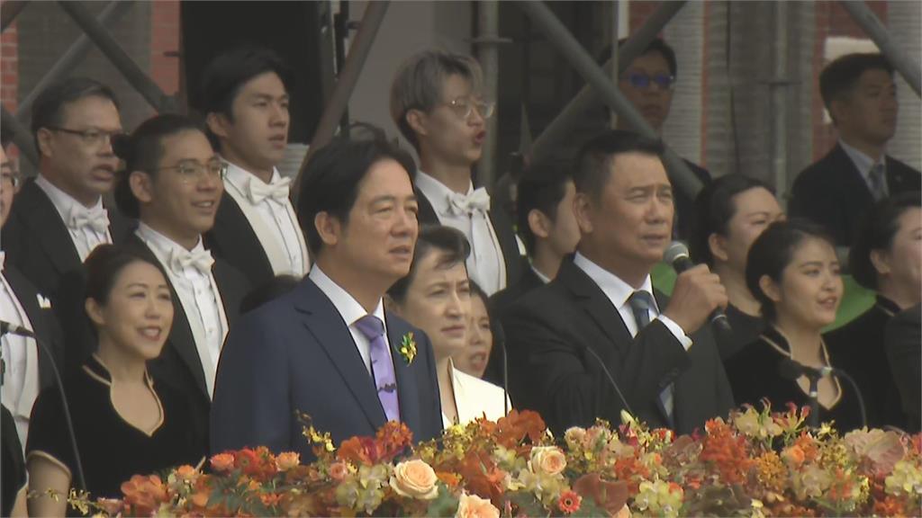 快新聞/中職傳奇4大強投就職典禮領唱國歌 賴清德全程「唱好唱滿」