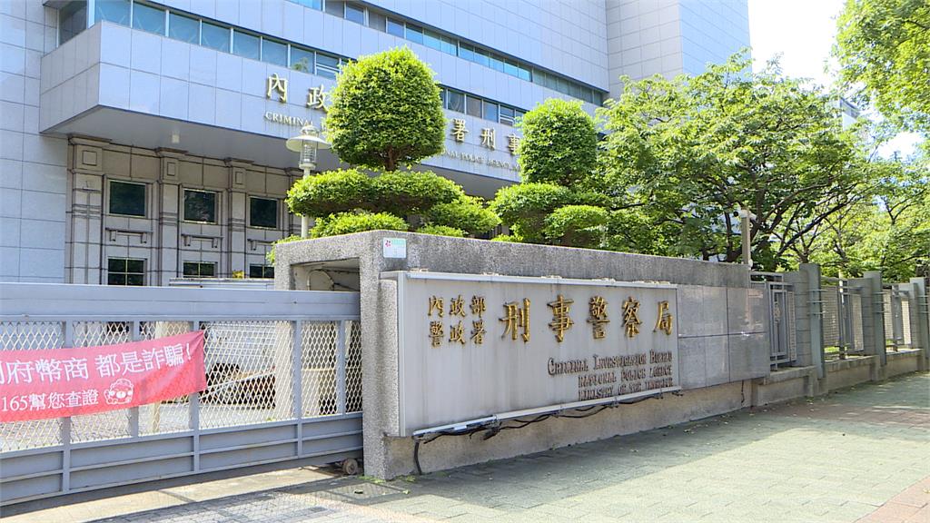 父載兒3貼擦撞計程車開門 刑事局前爆全武行