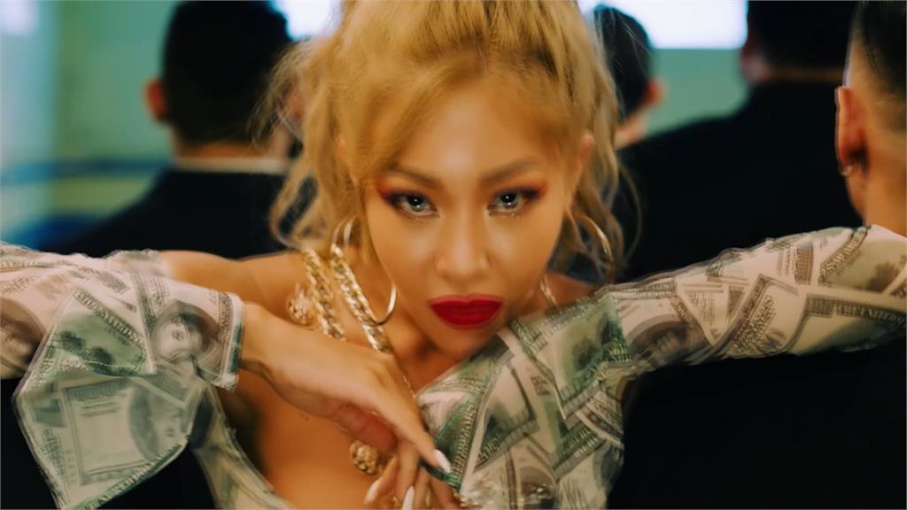 粉絲要求合照被毆打　#-#韓饒舌女王Jessi捲暴力事件道歉了