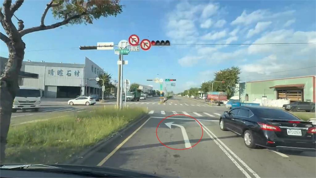 台中標線有陷阱！　內側直行車道突變左轉專用道