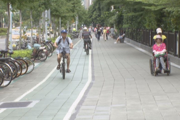 騎上騎樓要罰款？單車族照過來
