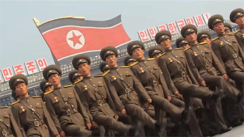 印巴邊界踢正步如「兩軍尬舞」　北朝鮮魔鬼訓練險癱瘓
