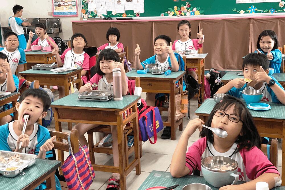 營養午餐免費全台縣市陸續上車 陳亭妃喊台南不能落後:主政立即補齊缺口