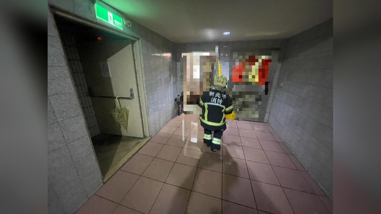 最新/過年心情不好?新北中和民宅突竄瓦斯味 54歲婦倒屋內送醫