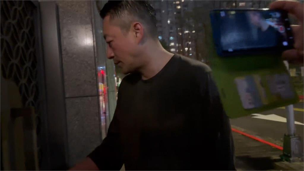 早知大S病危？張蘭直播汪小非突喊「快不行了」　急飛台灣4日上午未現身