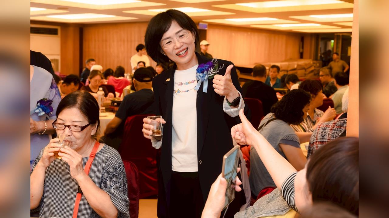 快新聞/力挺216萬勞工!蘇巧慧致敬新北勞動英雄 拋「友善家庭」三支箭
