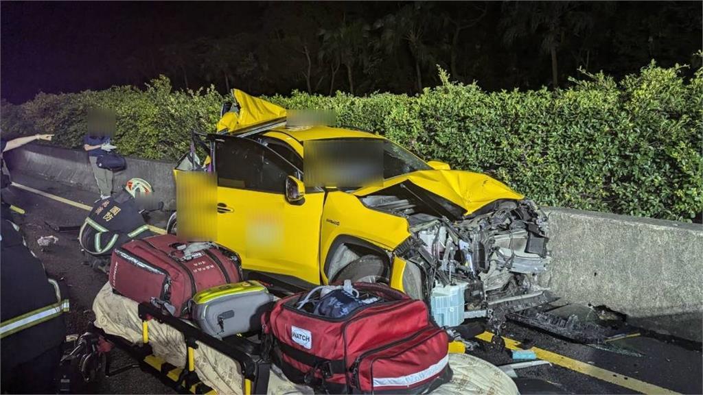國一湖口段深夜8車連環撞　一度全線封閉回堵近2公里