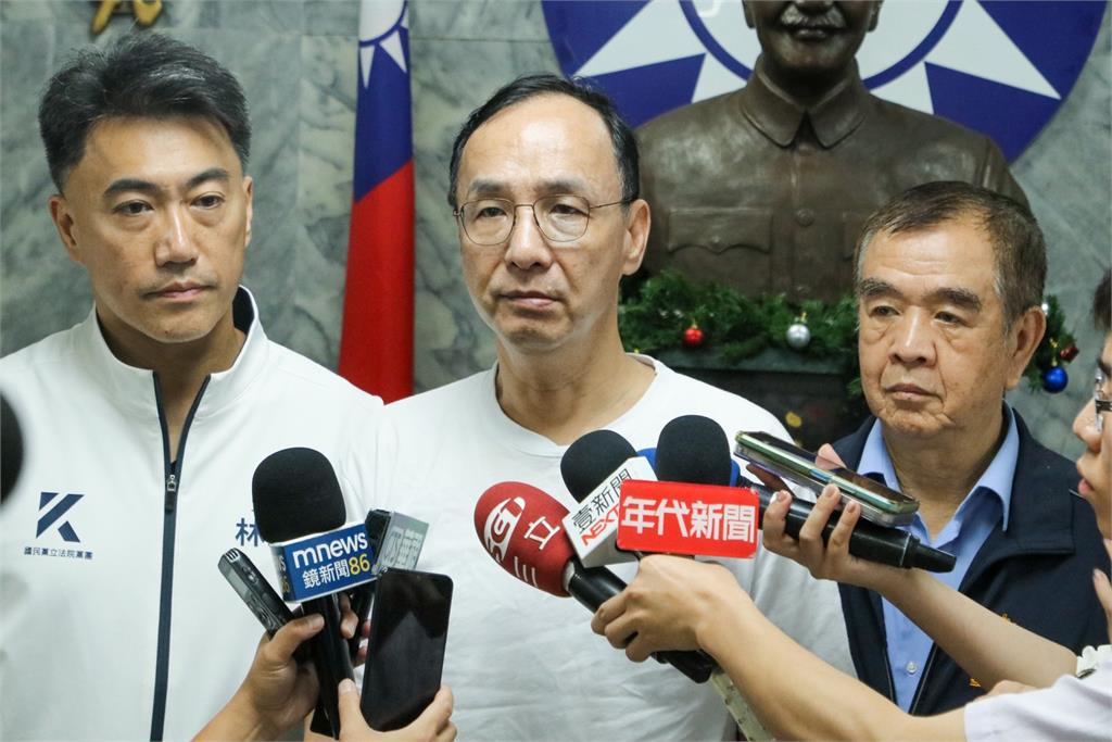 快新聞/林右昌譏藍「恐怖愛人」不值得再愛 朱立倫喊情勒:國庫有錢不發1萬