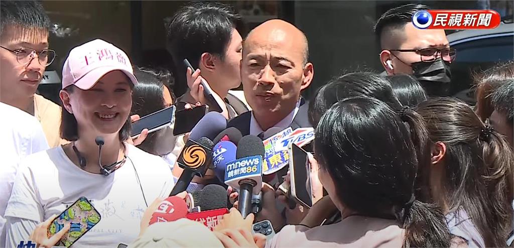 韓國瑜掃街脫口「國民黨，大失敗」！王鴻薇「秒變臉全被拍」超尬畫面瘋傳