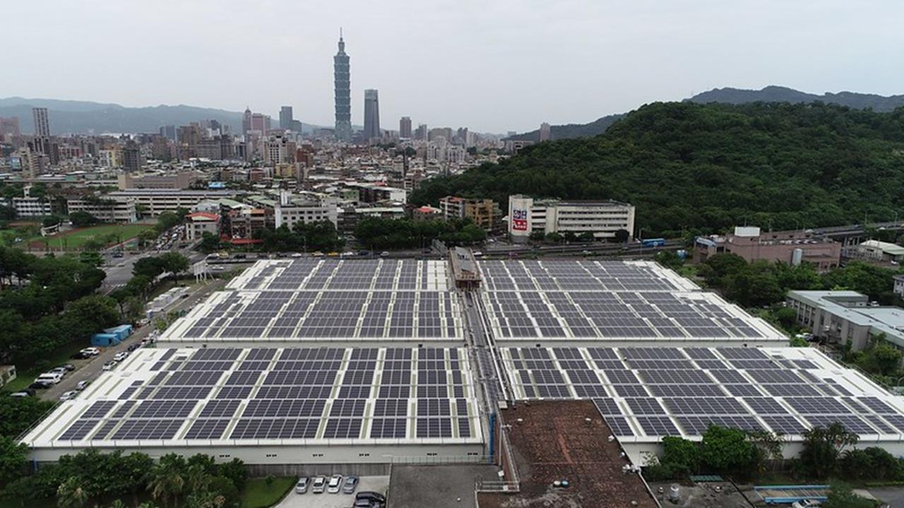 快新聞/真的假的?網傳柯文哲「淨水廠鋪光電板」汙染水質 北水處打臉