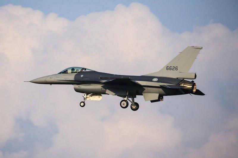 快訊／F-16V軍購2472億特別預算 立法院今三讀通過