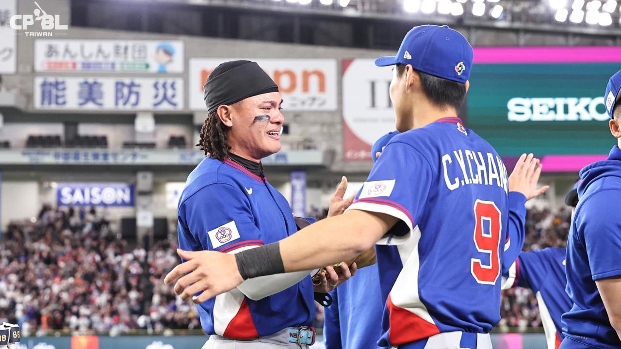 經典賽(影)／台灣隊不用哭了！棒協理事長辜仲諒肯定球員表現「加發獎金一千萬」