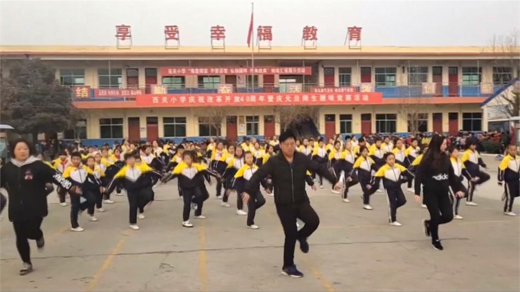 中國小學校長好會跳！ 新潮舞步融入健身操