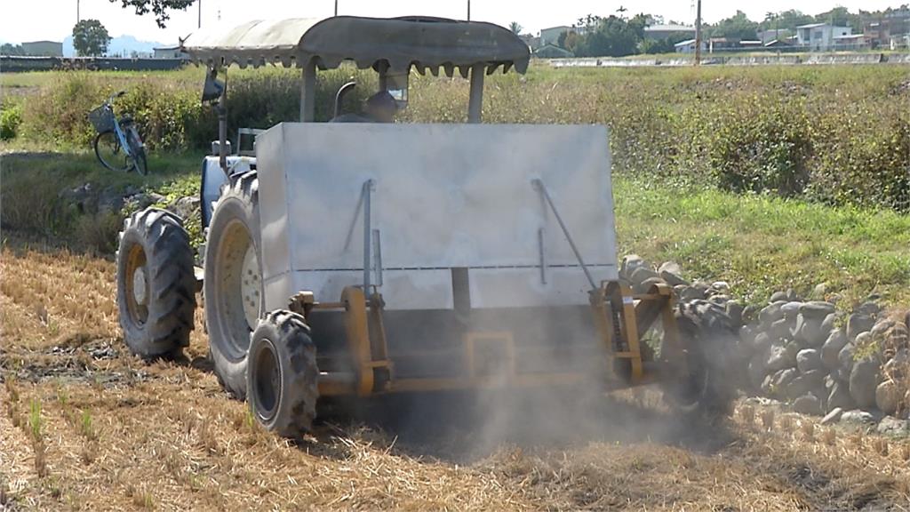 剩稻穀殼處理成生物炭 改良土壤兼環保