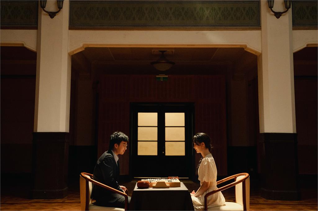 快新聞／人生如棋、落子無悔！　《匠人魂》紀錄黑嘉嘉與許皓鋐職涯「最好一著」