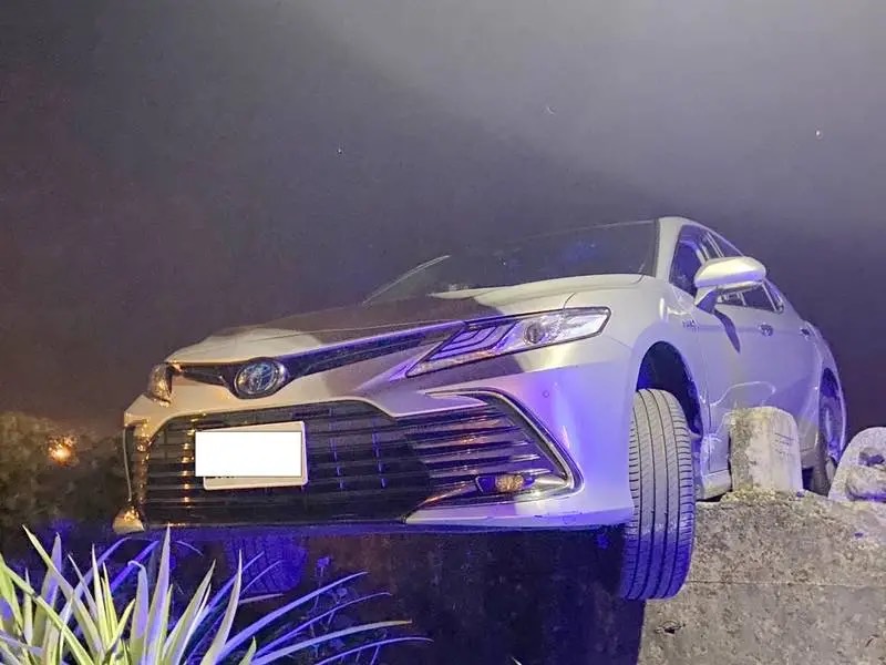 快新聞／去苗栗不小心開到宜蘭！「飛躍的羚羊」紀政迷路受困　車身半懸空畫面曝
