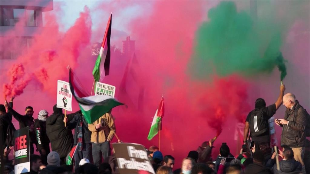 英國倫敦30萬人上街大遊行　聲援巴勒斯坦人　與警爆衝突