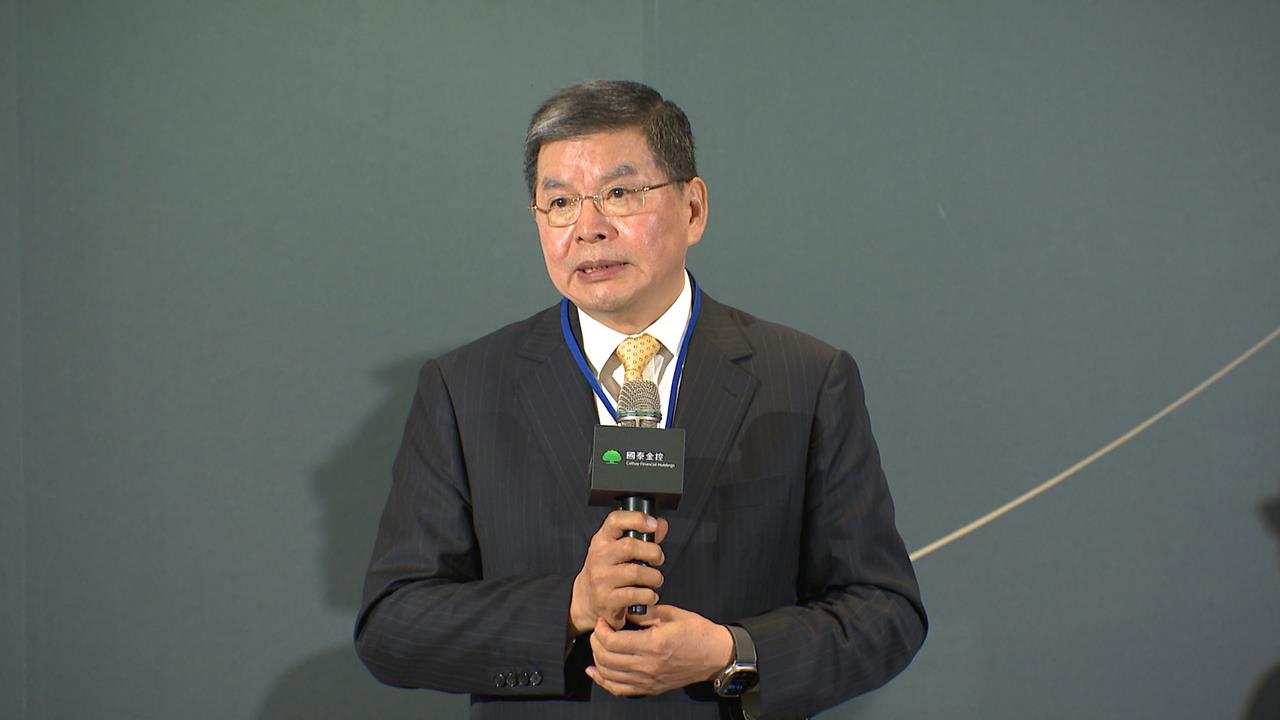 國泰內控風波延燒！　總座李長庚鞠躬致歉