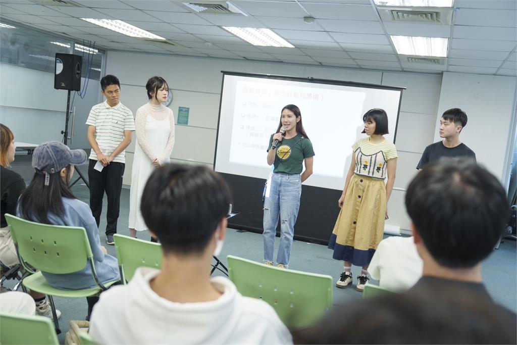 快新聞／民進黨青年部「夏日破浪」培訓　號召全國青年支援宣傳「大罷免」