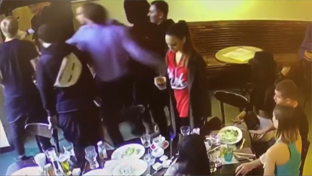  俄足球員發狠「全都錄」 扁人被捕恐吃牢飯