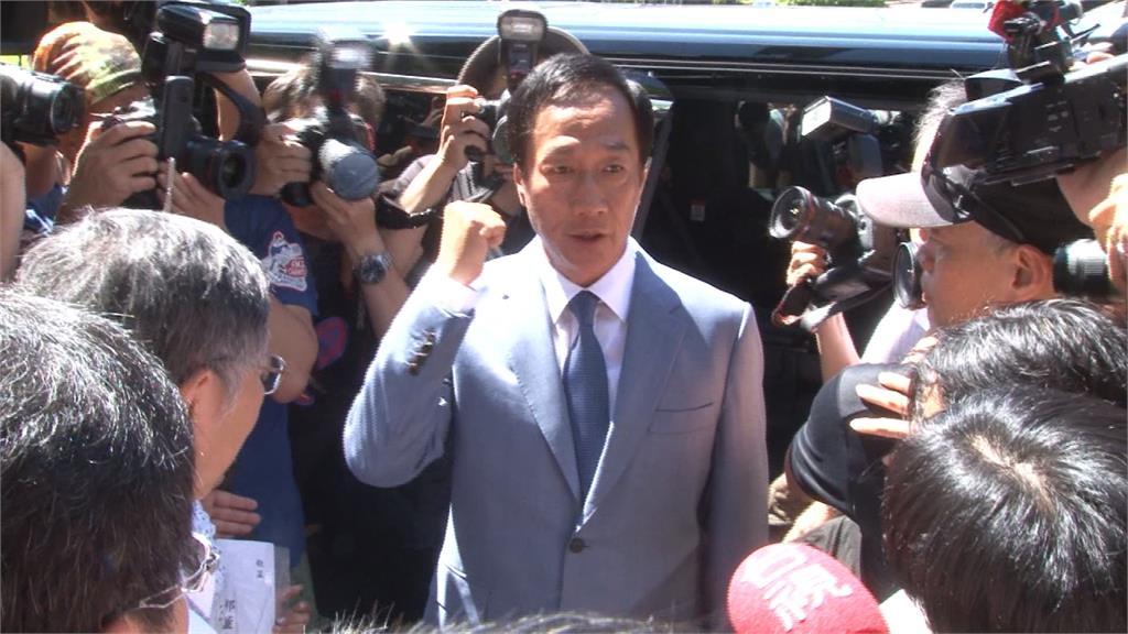 不信媽祖改算塔羅？傳郭台銘尋名師預測2020總統選情