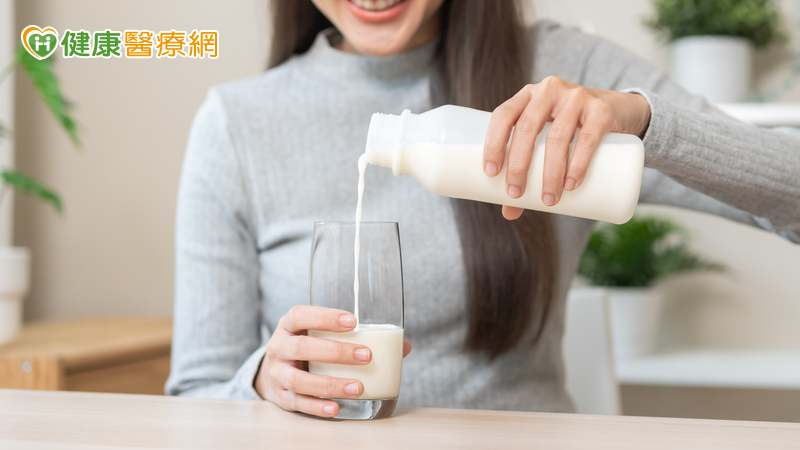 有乳糖不耐症又超想喝牛奶？營養師教你2招　喝完不再跑廁所！