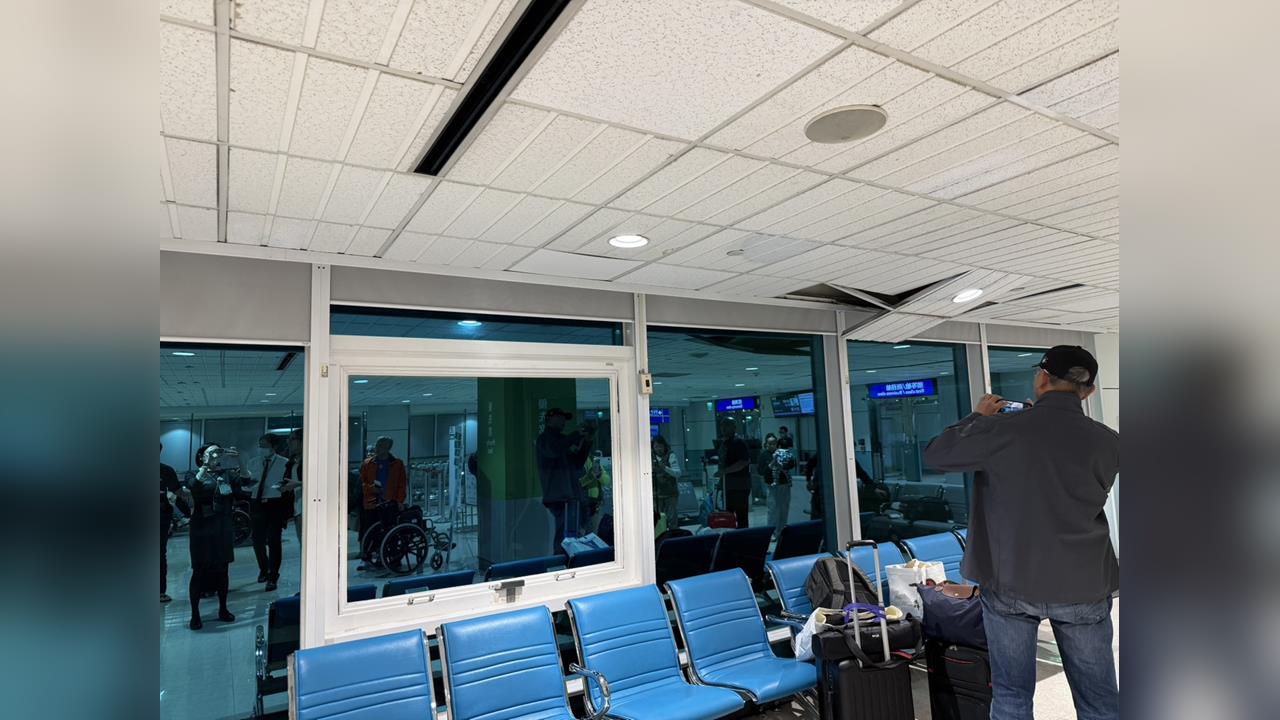 規模7.0強震猛晃北台灣！桃機二航廈「天花板崩塌」畫面曝光