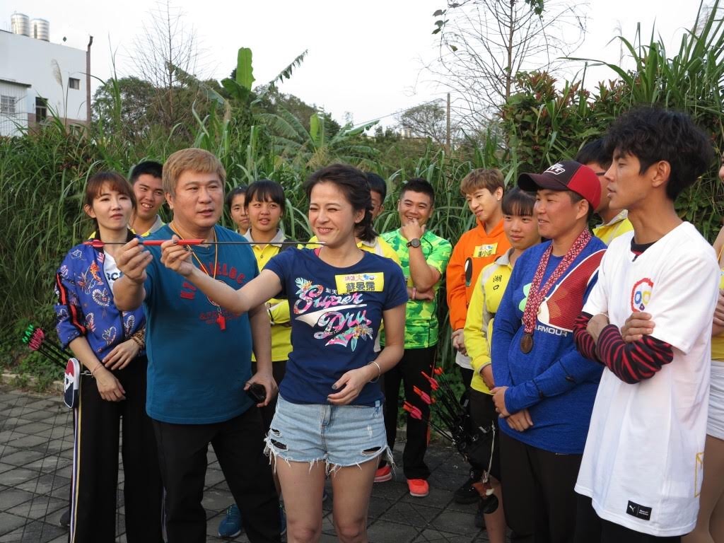 《綜藝大集合》射箭挑戰！<em>蘇晏霈</em>遭胡瓜點名嚇得花容失色