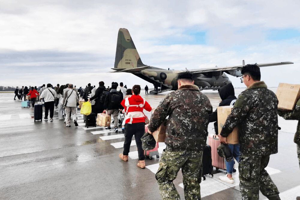 春節外離島疏運C-130待命　國防部：國軍醫院急診及住院照常服務