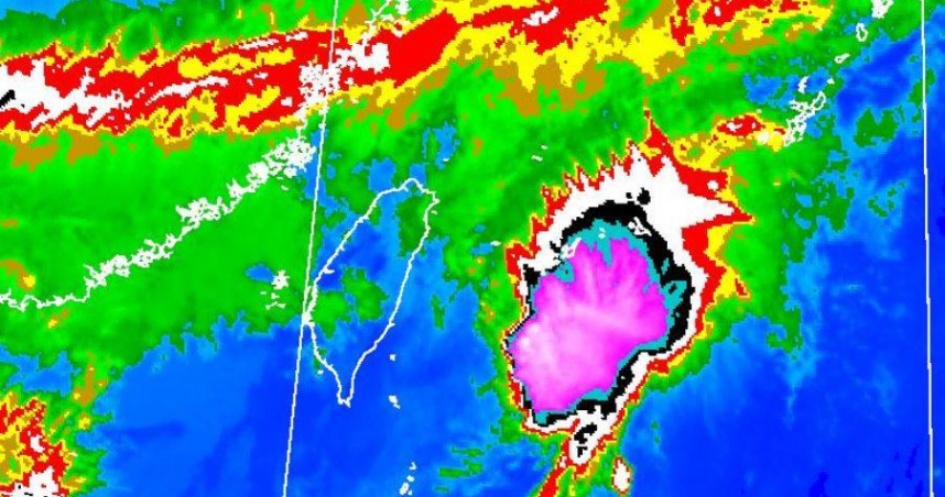 低壓擾動97W在家門口生成！　鄭明典：恐發展成颱風