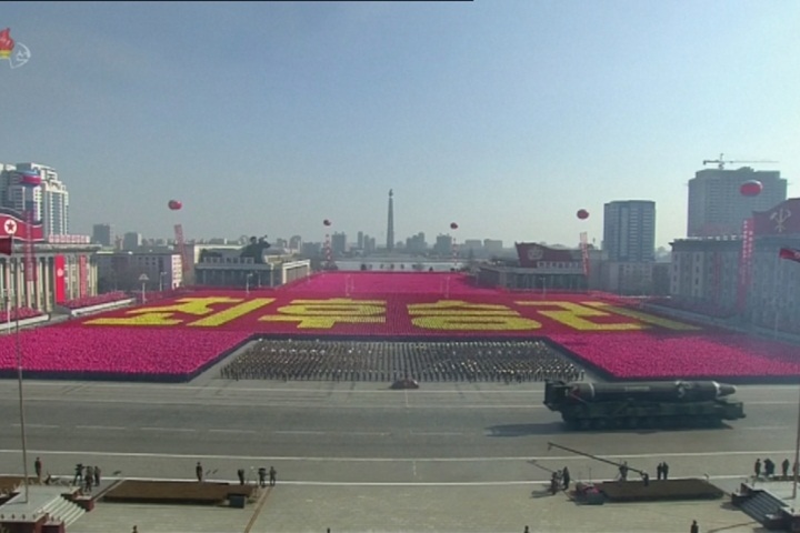 北朝鮮建軍70年閱兵 金正恩自豪：軍事強國