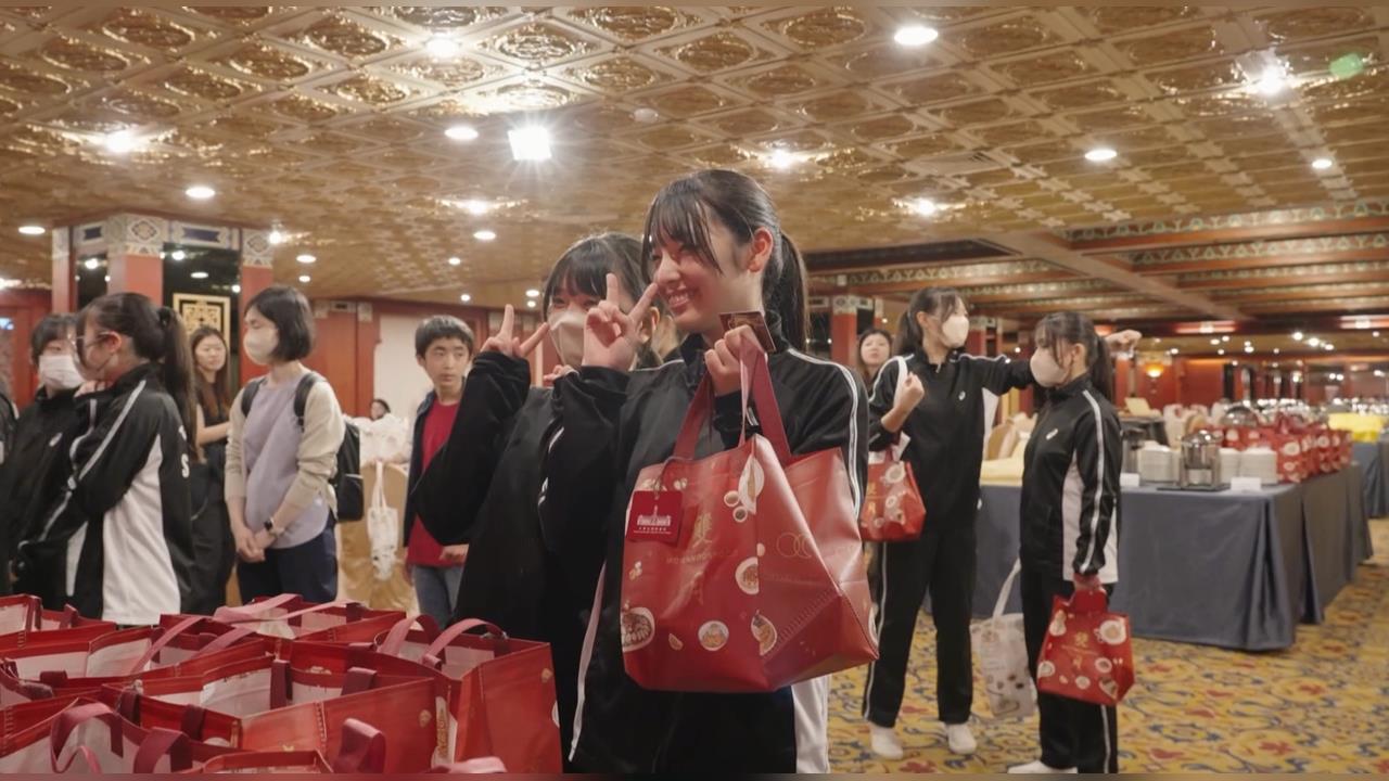 橘色惡魔X翡翠騎士表演結束後！蕭美琴送滷肉飯、３款湯品打氣