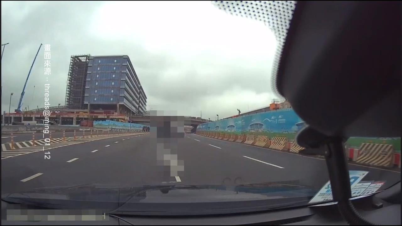 迷路又趕飛機！港籍旅客國道上狂奔　航警及時協助引導