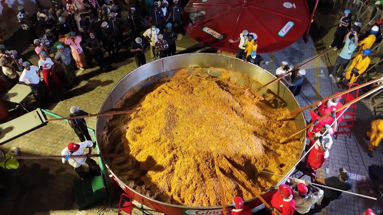 全球最大鍋「加羅夫飯」夠供應2萬人　看見奈及利亞料理魅力