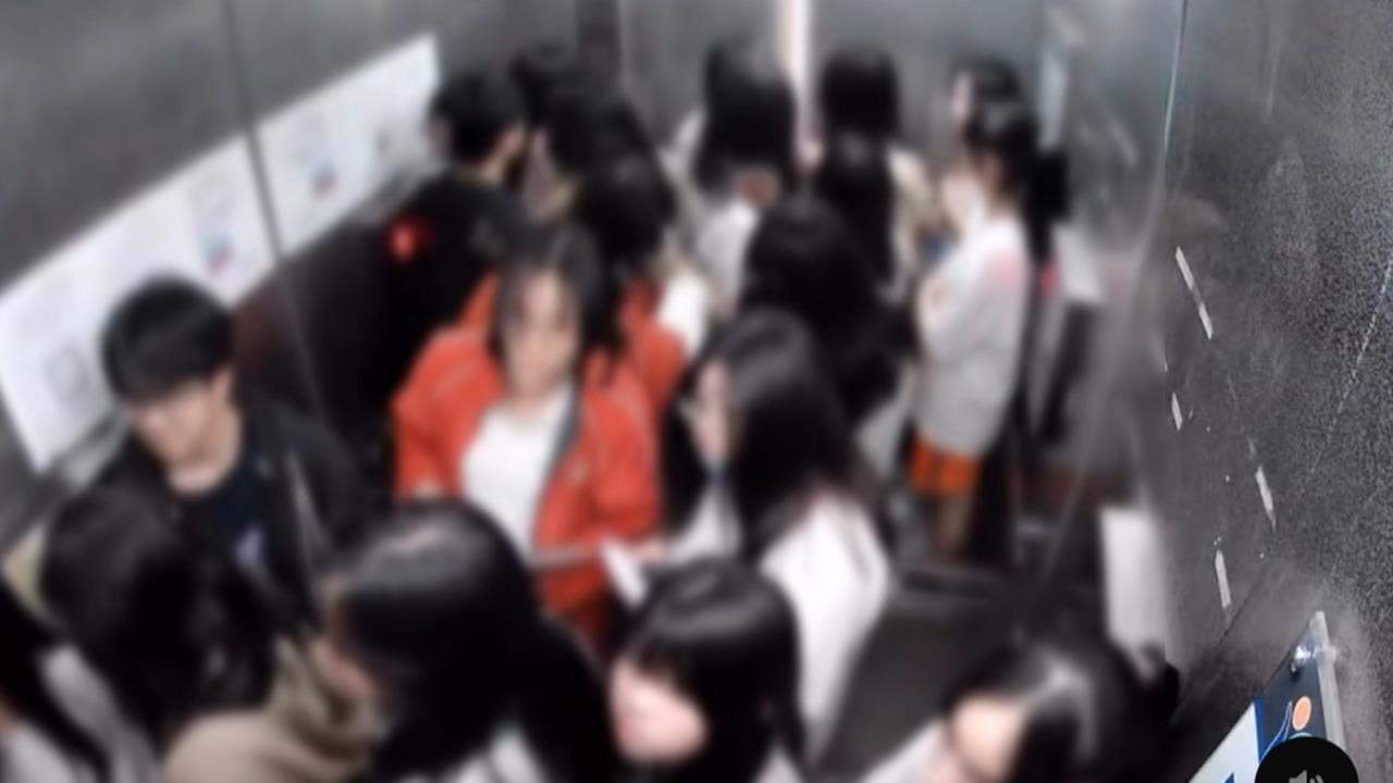 離譜! 南湖高中電梯「半年故障3次」 家長控校方:草菅人命