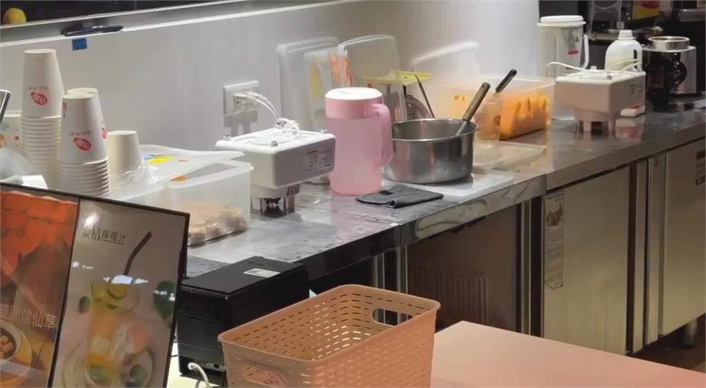 木瓜切掉發霉部位續賣？　桃機木瓜牛奶店停業　　執行長傳死訊