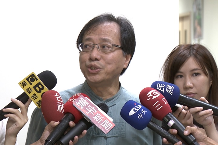 「王八蛋」反讓網友挺柯 李來希：沒家教！小孩會學