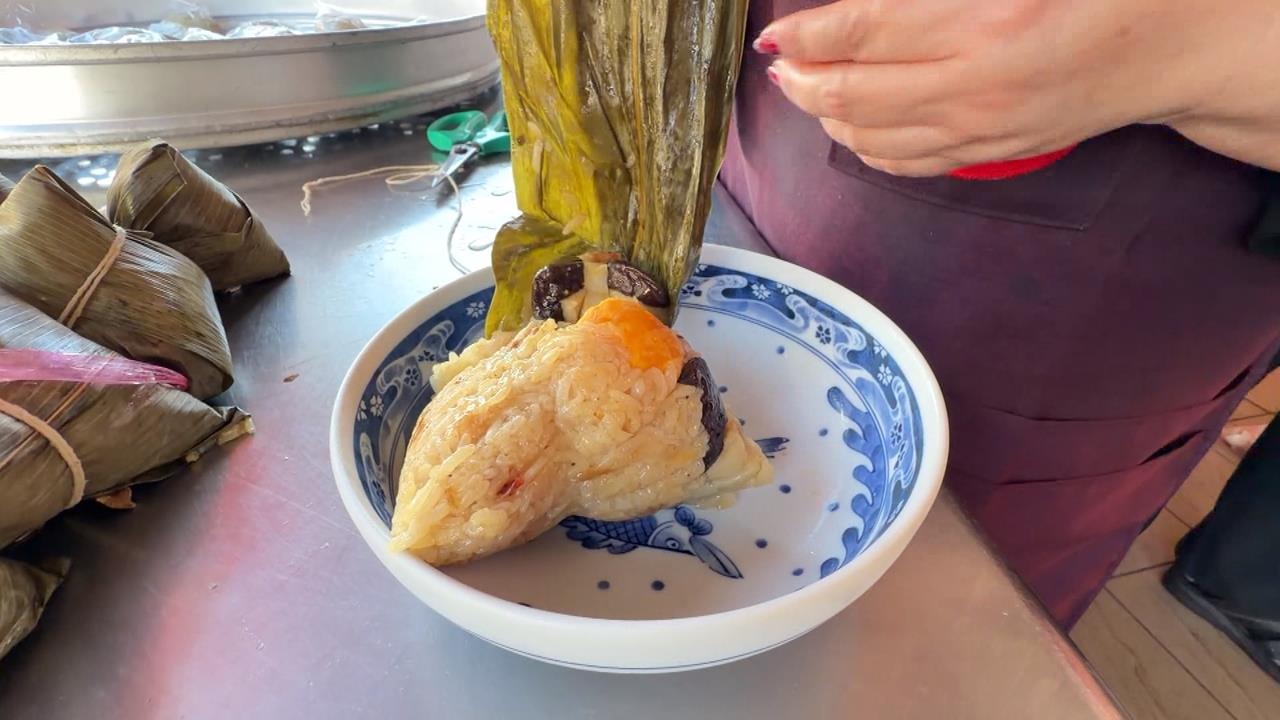 肉粽割喉戰開打!鹿港媽媽味肉粽 彰化漁會蒲燒鰻魚粽擄獲饕客